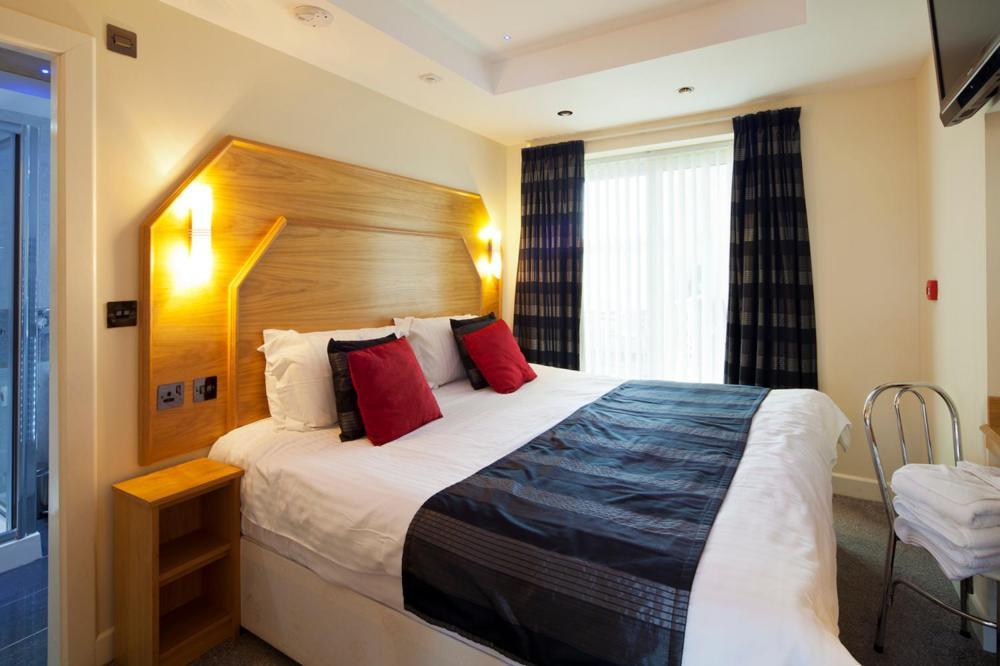 Queens Mansions: Empress Suite Blackpool Esterno foto