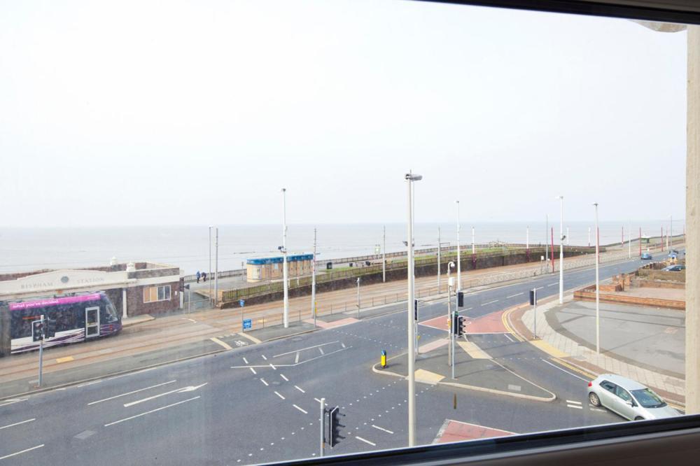 Queens Mansions: Empress Suite Blackpool Esterno foto