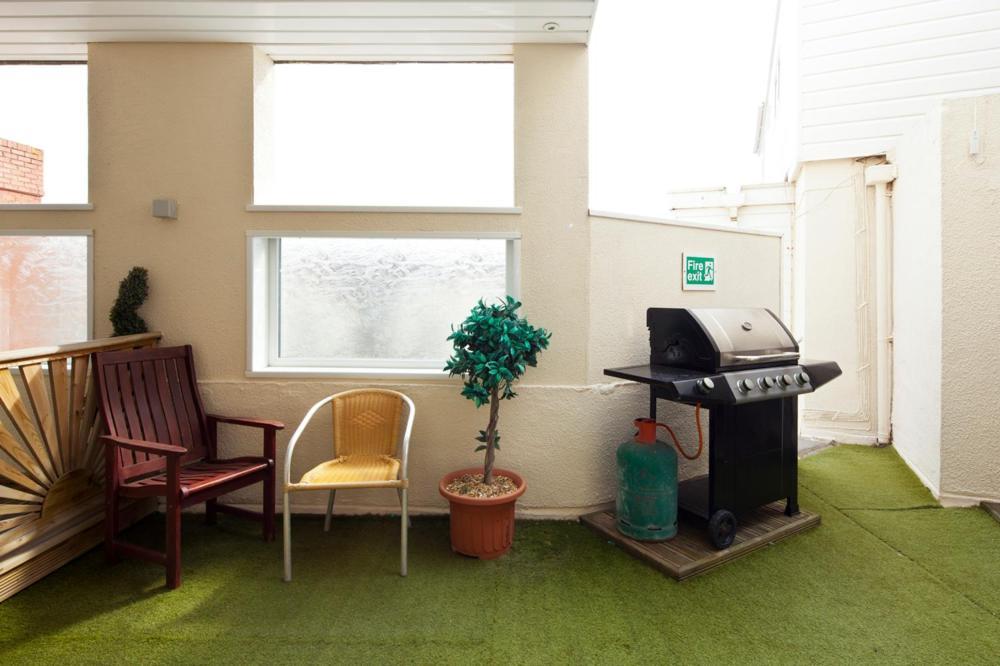 Queens Mansions: Empress Suite Blackpool Esterno foto